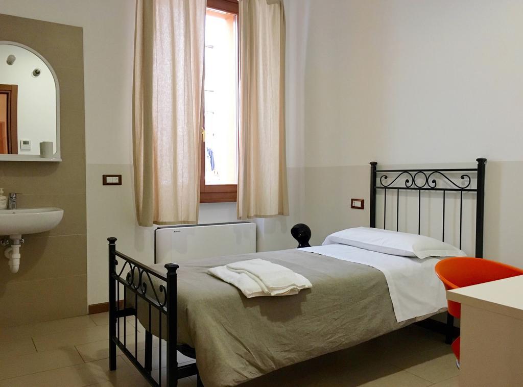 Auberge de jeunesse L'Archetto à Crémone Extérieur photo
